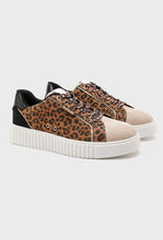 Carica l'immagine nel visualizzatore di Gallery, Sneakers maculata flat - Scarpe - Stilosa
