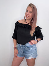 Carica l'immagine nel visualizzatore di Gallery, Blusa con rouches allo scollo e lacci - abbigliamento - Artigli
