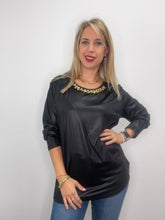 Carica l&#39;immagine nel visualizzatore di Gallery, Maglia con applicazione scollo - abbigliamento - Artigli
