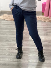 Carica l&#39;immagine nel visualizzatore di Gallery, Pantalone sigaretta blu - JEANS - Stilosa
