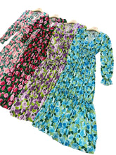 Carica l&#39;immagine nel visualizzatore di Gallery, Abito lungo con fiori rosa - abbigliamento - Stilosa
